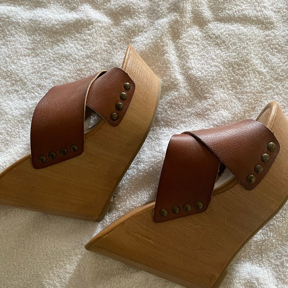 Summer Mossimo heel wedges